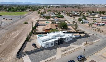 10464 Zach Rd, Socorro, TX 79927