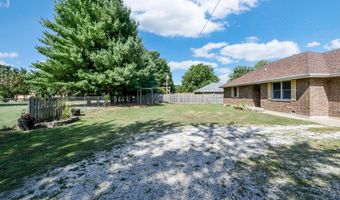 1004 Baretta Ct, Aurora, MO 65605