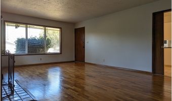 916 HARRISON St, Oregon City, OR 97045