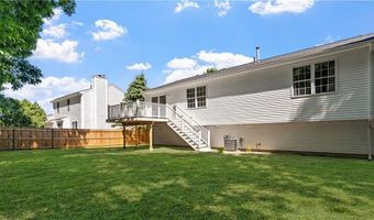 66 Hunters Crossing Dr, Coventry, RI 02816