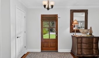 514 Sunset Dr, Bay St. Louis, MS 39520