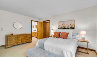 31 Wildwood Dr, Columbia, CT 06237