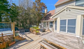 7 Staples Ct, Beesleys Point, NJ 08223