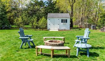 42 Grasslands Rd, East Greenwich, RI 02818
