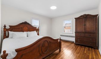 14 Evans Ave, Albertson, NY 11507