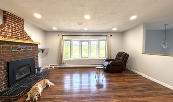 902 Eastern Ave, Augusta, ME 04330