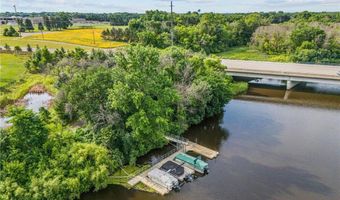 405 Riverside Cir, Anoka, MN 55303
