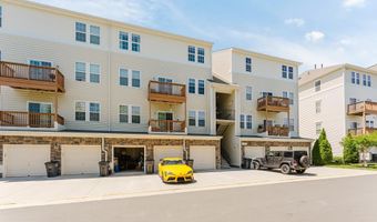 24588 BYRNE MEADOW Sq 302, Aldie, VA 20105