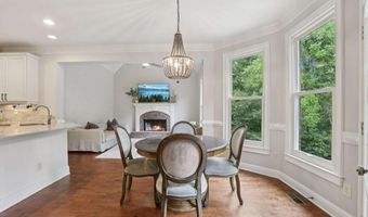 1006 Meadow Brk, Woodstock, GA 30188