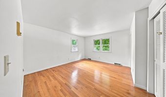 4 Laurel Dr, Albany, NY 12211