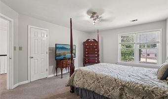 1496 Fallsbrook Ct NW, Acworth, GA 30101