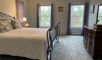 20 Morrison Ave, Middletown, RI 02840