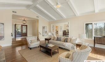 16 S Sassafras Ct, Highlands, NC 28741