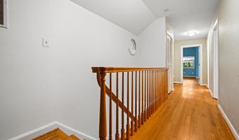 8721 WATERFORD Rd, Alexandria, VA 22308