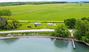 2657 W Shore Rd, Alburgh, VT 05440