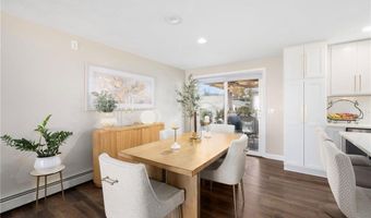 54 Salem Ave, Cranston, RI 02920