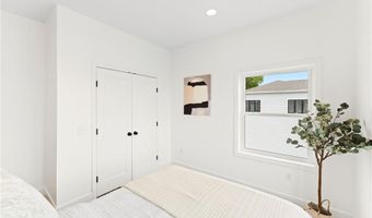 41 Burnett Rd, Warwick, RI 02889