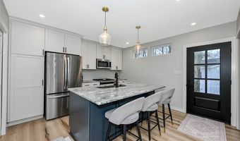 4135 State Park Dr, Akron, OH 44319