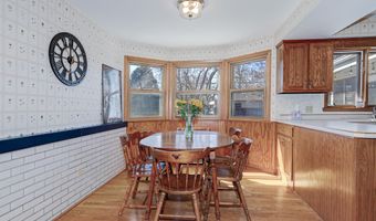 913 E PERSHING St, Appleton, WI 54911