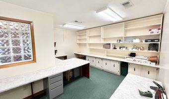 105 N Hickory St, Aberdeen, MS 39730