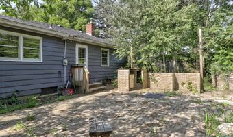 252 Thomas St, Allegan, MI 49010