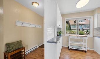 416 CHINOOK Ave, Astoria, OR 97103
