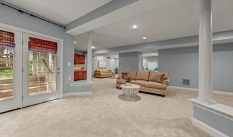 24165 SPRING MEADOW Cir, Aldie, VA 20105