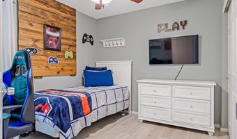 404 Arbor Spring Dr, Ballwin, MO 63021