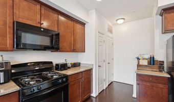 42227 CANARY GRASS Sq, Aldie, VA 20105