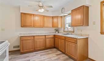 2111 3rd Ave SE, Austin, MN 55912