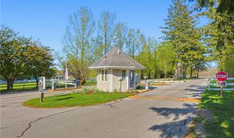 77 Windward Ln, Bristol, RI 02809