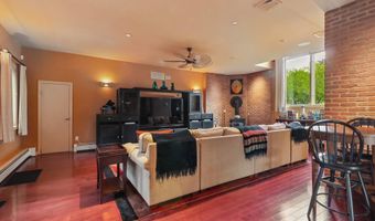 103 Glenbrook Dr, Cheshire, CT 06410
