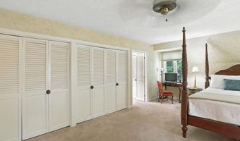 35 Shaw Dr, Bedford, NH 03110