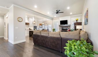 7424 Northwood Dr, Benton, AR 72019