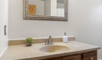 11 Old County Rd, Appleton, ME 04862