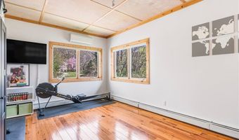 85 Gondola Ave, Jamestown, RI 02835