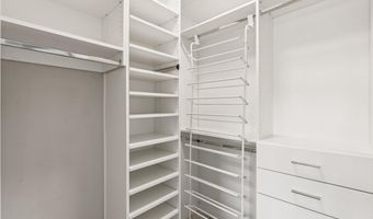 989 S BUCHANAN St 221, Arlington, VA 22204