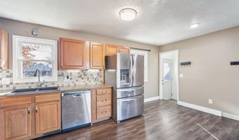 321 NE 9th St, Ankeny, IA 50021