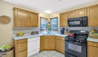 952 Three Rod Rd, Alden, NY 14004