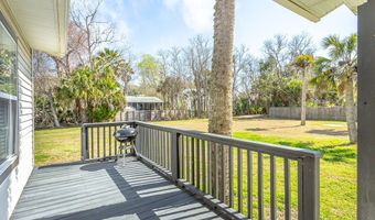 76 Ave H, Apalachicola, FL 32320