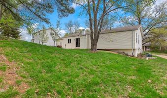 269 Braeshire Dr, Ballwin, MO 63021