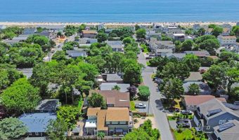 110 CAROLINA St, Dewey Beach, DE 19971