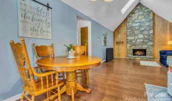 5 Fairway Dr, Arden, NC 28704