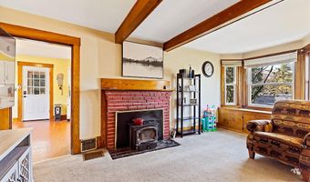 157 Riverside Dr, Augusta, ME 04330