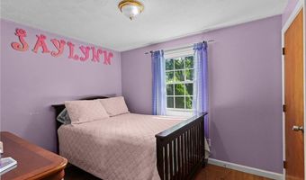 72 Winifred Ave, Warwick, RI 02889