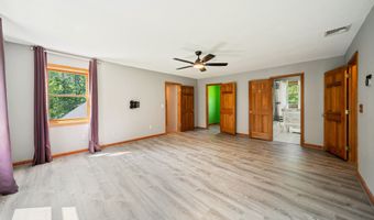 225 Bethmour Rd, Bethany, CT 06524