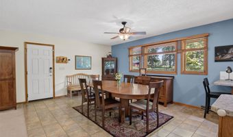 2706 Meadow Glen Rd, Ames, IA 50014