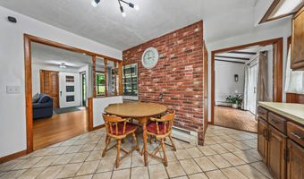 37 Anella Dr, Bethany, CT 06524