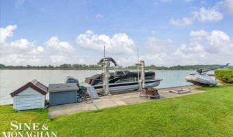 421 Edgewater, Algonac, MI 48001