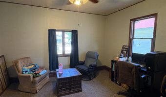 302 S 2nd St, Albert City, IA 50510